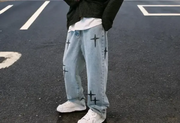 Trendy Baggy Wide-Leg Jeans for Men – Korean Streetwear, Casual Loose Fit Denim Pants. Stylish & Comfortable, Perfect for Everyday Wear.